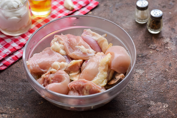 курица со сметаной и грибами в духовке рецепт фото 5
